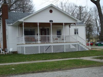 front yard porch